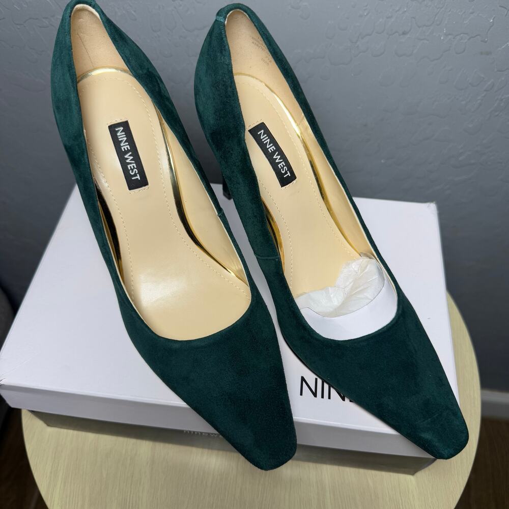 Nine West Emerald Green Suede Pointed Toe Pumps - Picture 3 of 7
